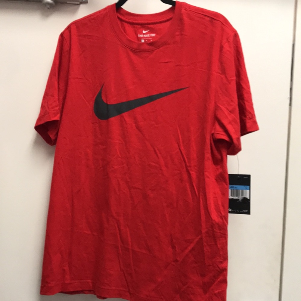 Nike Men’s Dri Fit Swoosh Tee - Picture 2 of 4